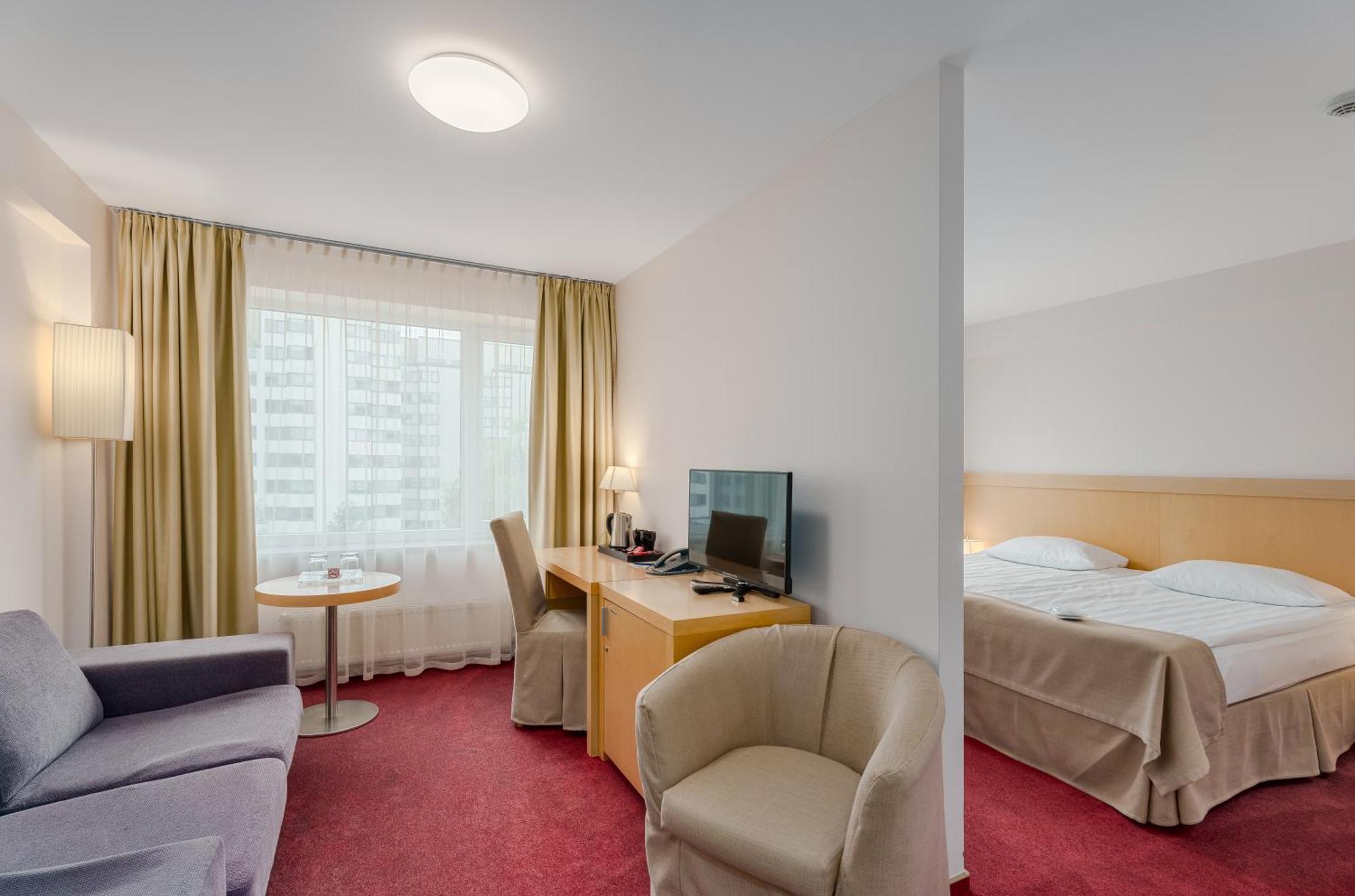 Riga Islande Hotel With Free Parking Exteriör bild