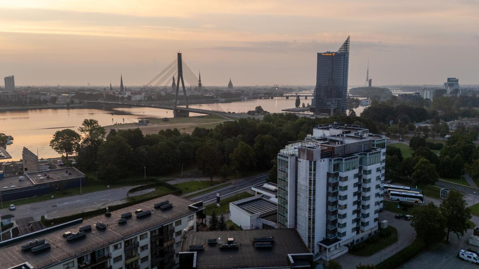 Riga Islande Hotel With Free Parking Exteriör bild