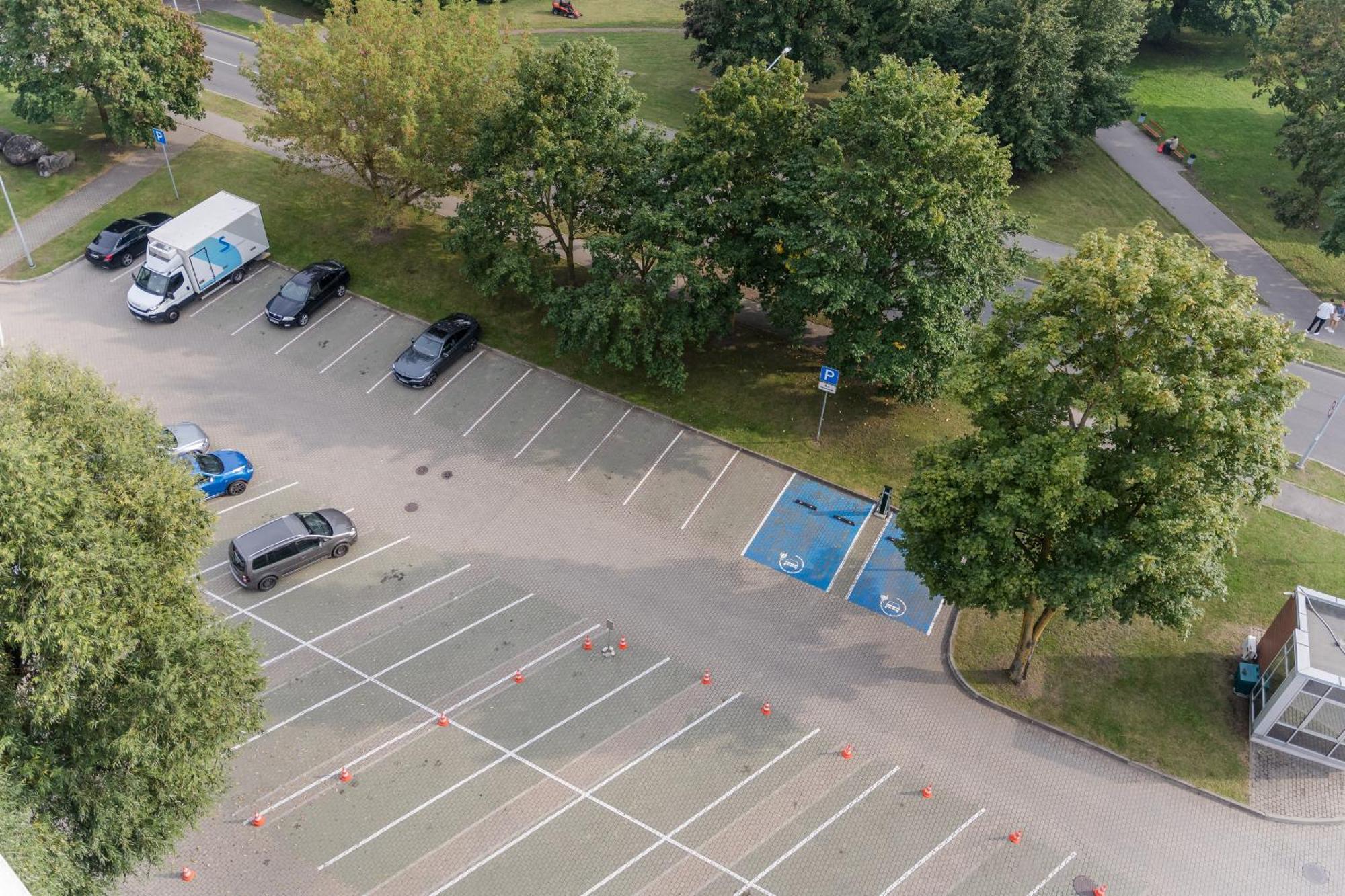 Riga Islande Hotel With Free Parking Exteriör bild