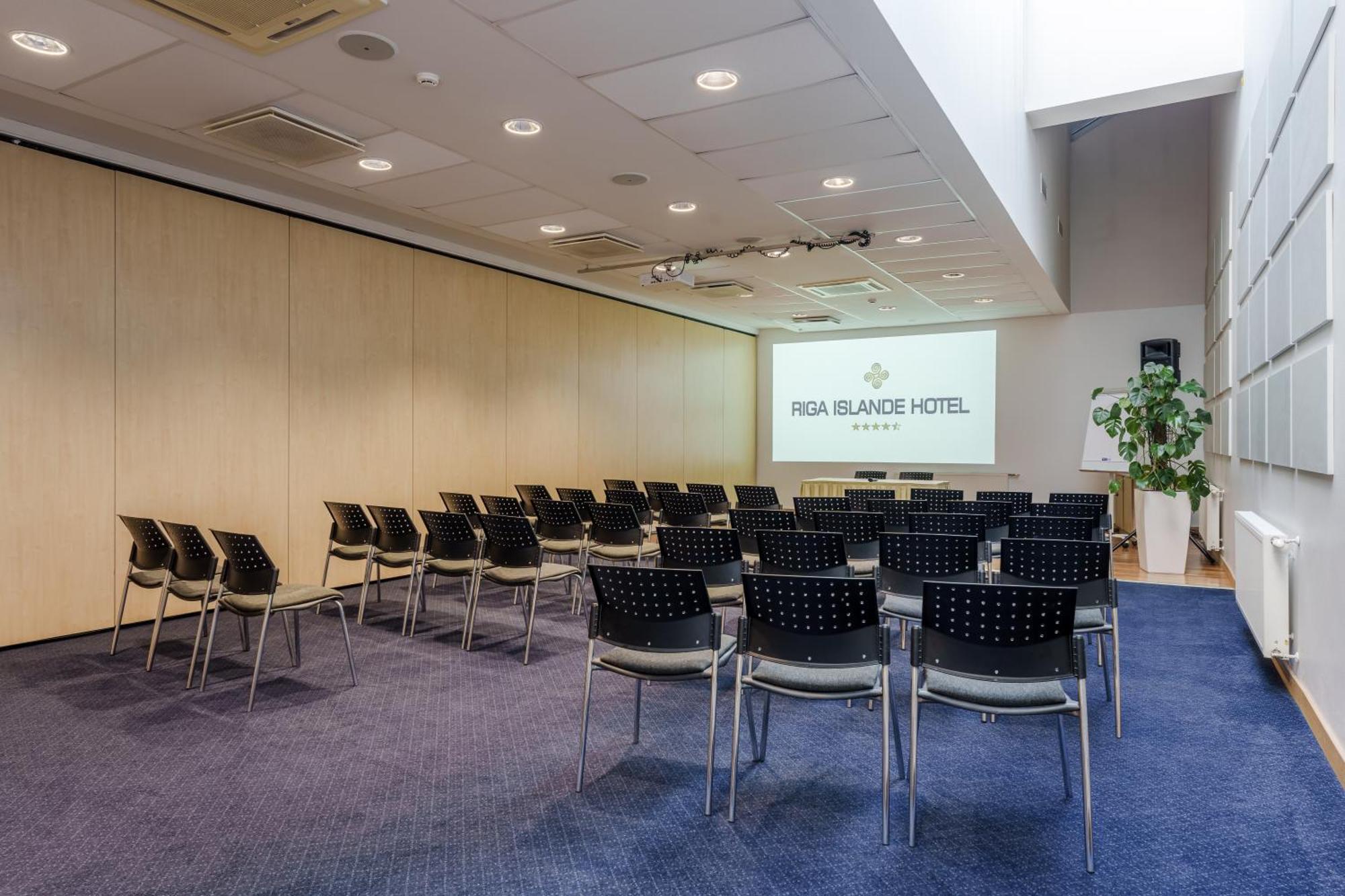 Riga Islande Hotel With Free Parking Exteriör bild