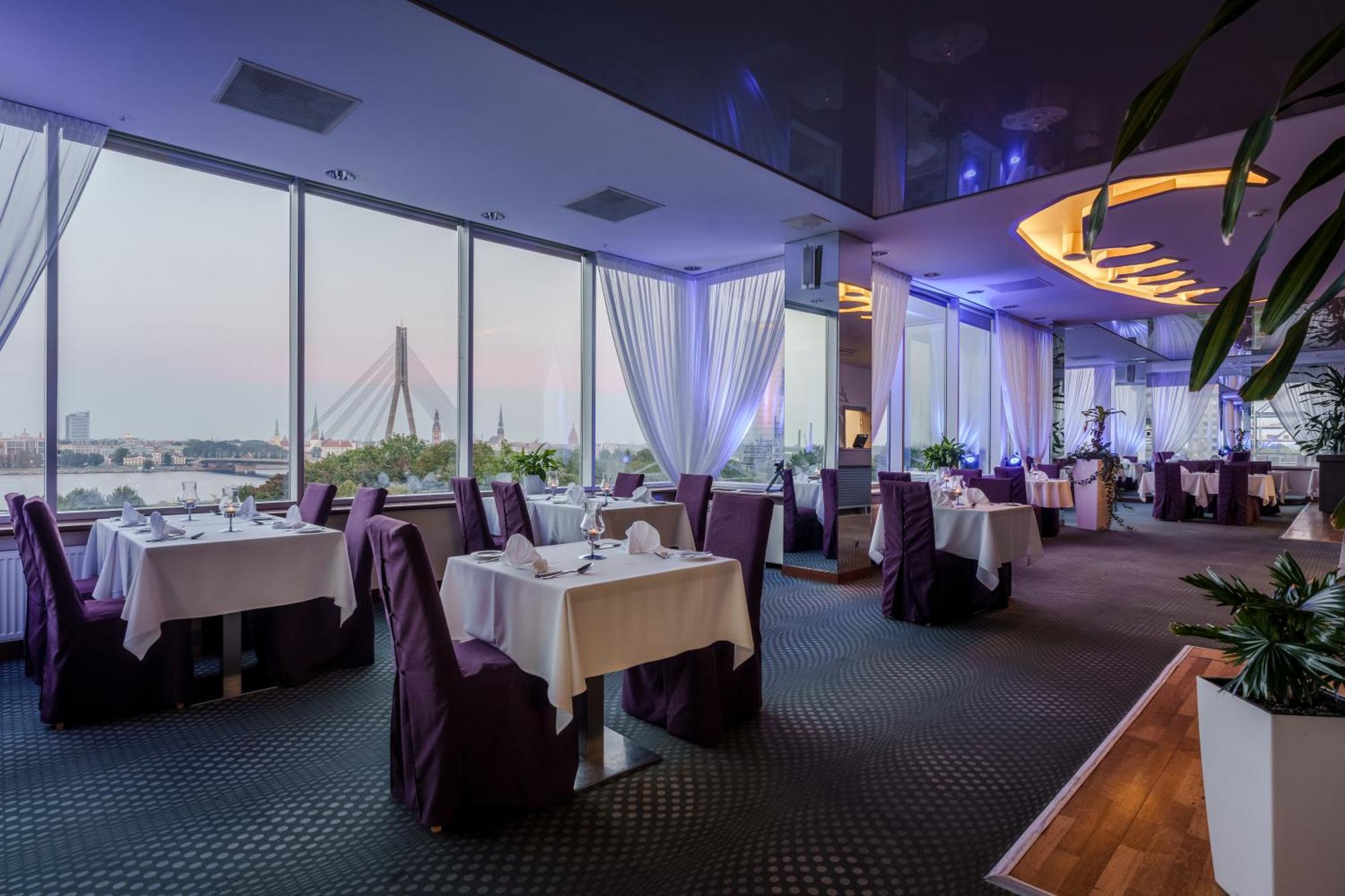 Riga Islande Hotel With Free Parking Exteriör bild