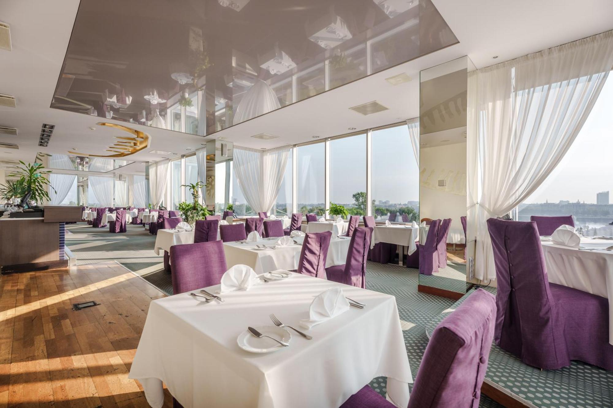 Riga Islande Hotel With Free Parking Exteriör bild