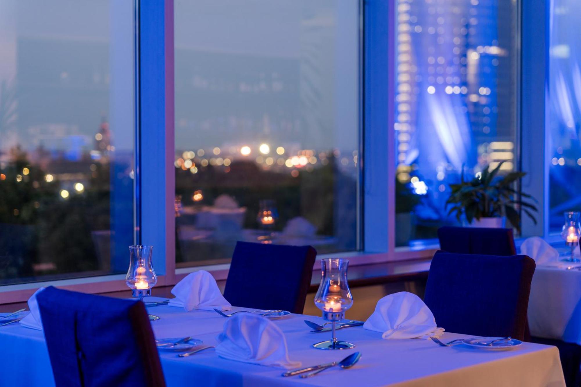 Riga Islande Hotel With Free Parking Exteriör bild